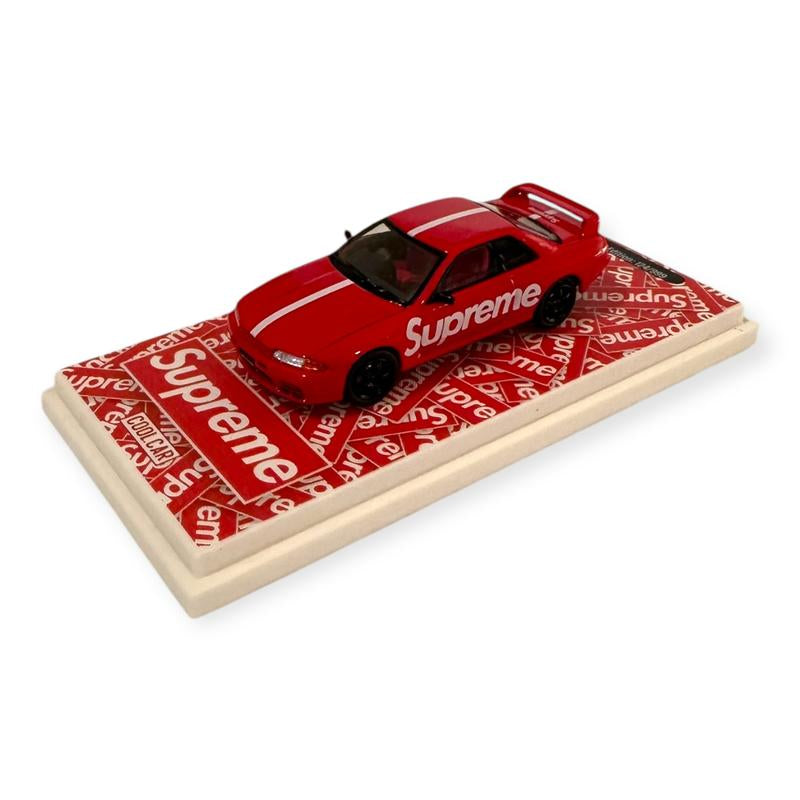 Hot Wheels Acrylic Display Box Vehicles - 1:64-Scale Diecast Model RLC Kaido House Mini GT Time Micro with Realistic Details and Premium Finishes